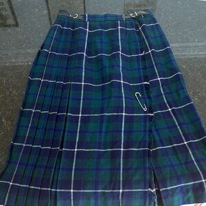 Elegant Tartan A-Line Skirt in Navy and Green